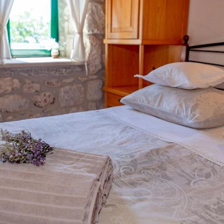 Stone House Nikolina With Heated Pool Villa Bast Exterior photo