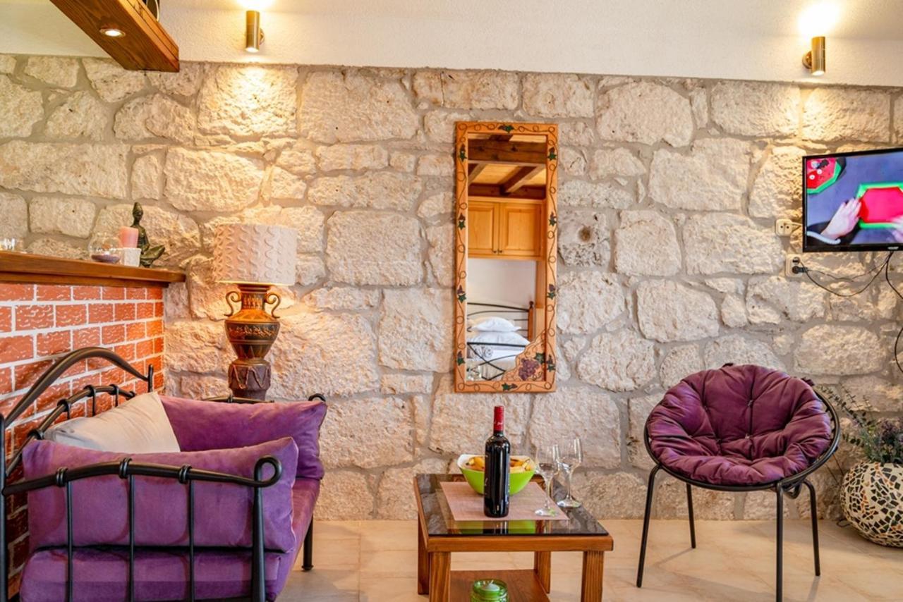 Stone House Nikolina With Heated Pool Villa Bast Exterior photo