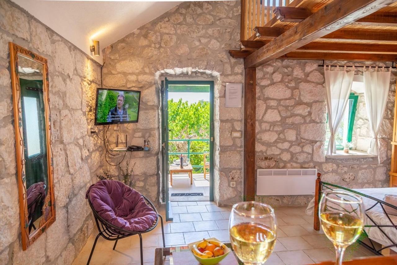 Stone House Nikolina With Heated Pool Villa Bast Exterior photo